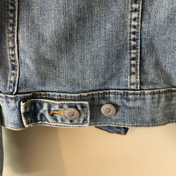 Levi Denim Jean Jacket -  Button Down - Light Wash Size Small - Picture 8 of 11